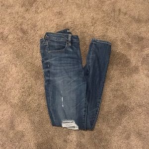 American Eagle high rise jeans size 6 short